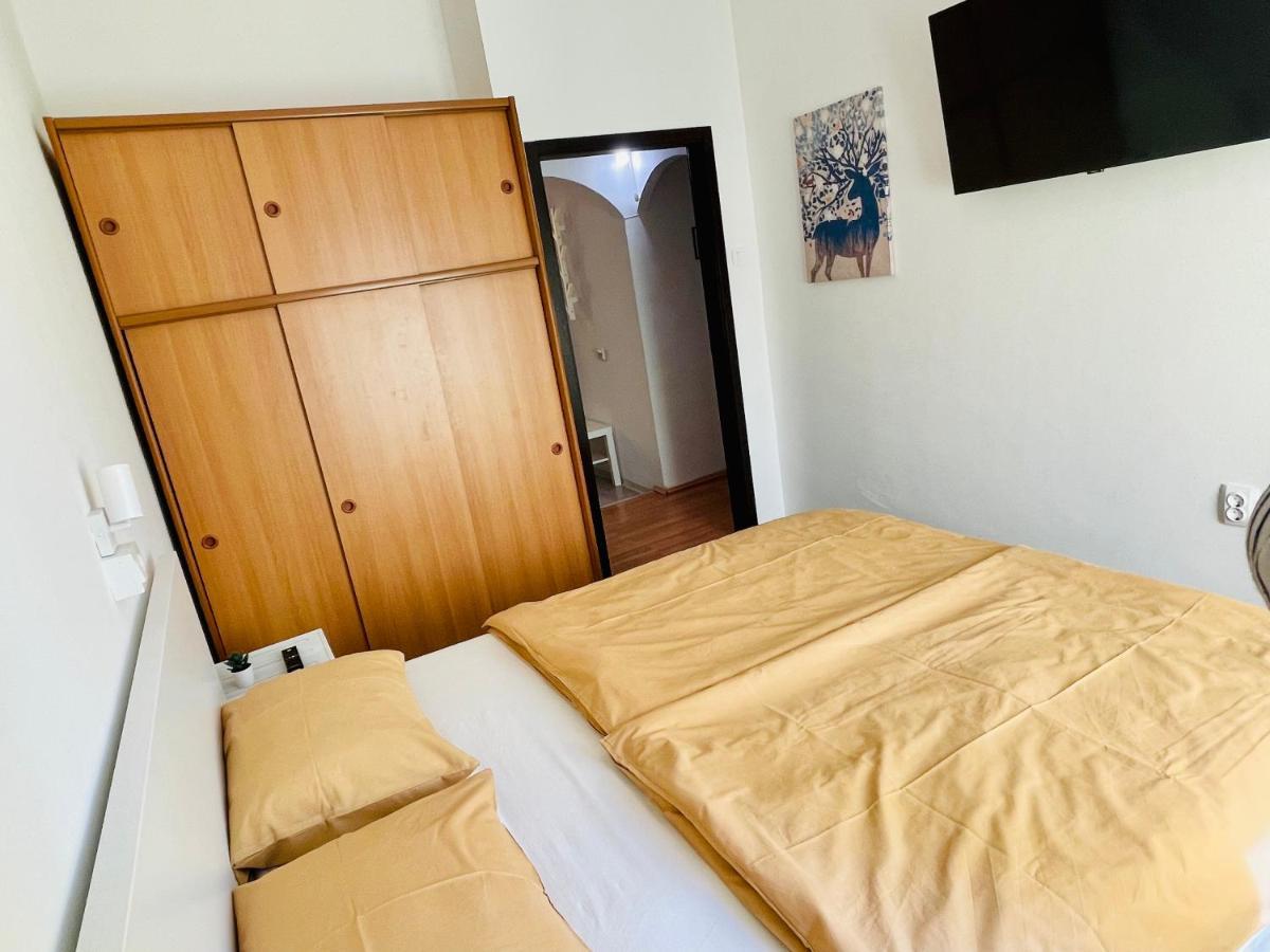 Apartman Three Queens 里耶卡 外观 照片